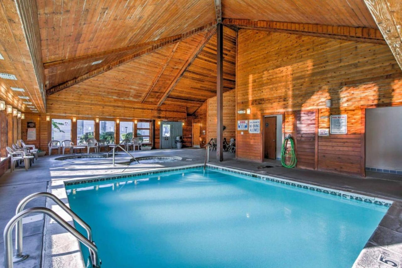Wow Views!!-Mountain Escape-Outdoor Pool-Close To Downtown-Wifi-Cable-Private Balcony Гатлінбург Екстер'єр фото