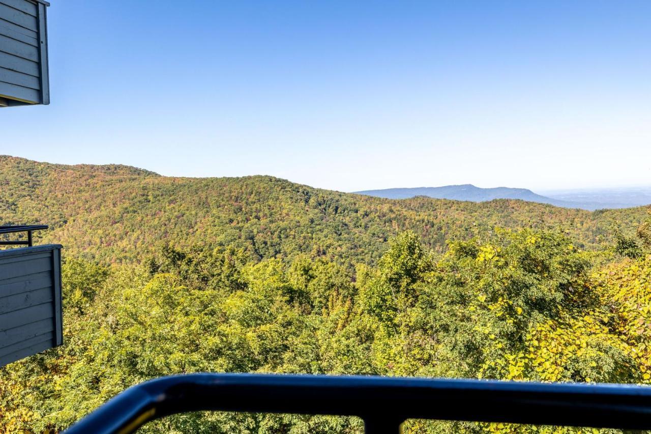 Wow Views!!-Mountain Escape-Outdoor Pool-Close To Downtown-Wifi-Cable-Private Balcony Гатлінбург Екстер'єр фото