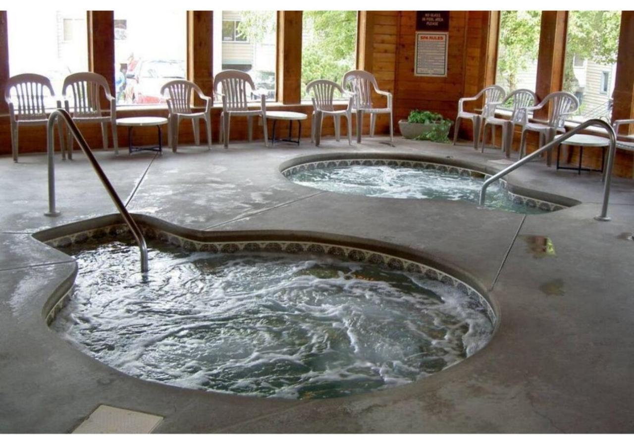 Wow Views!!-Mountain Escape-Outdoor Pool-Close To Downtown-Wifi-Cable-Private Balcony Гатлінбург Екстер'єр фото