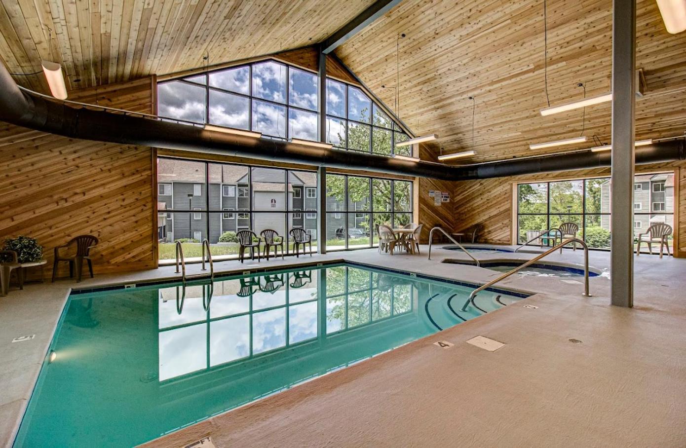 Wow Views!!-Mountain Escape-Outdoor Pool-Close To Downtown-Wifi-Cable-Private Balcony Гатлінбург Екстер'єр фото