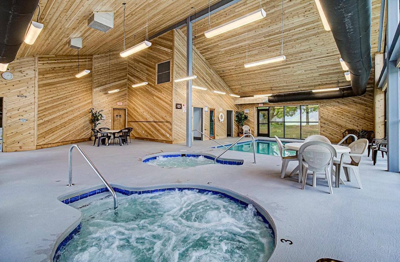 Wow Views!!-Mountain Escape-Outdoor Pool-Close To Downtown-Wifi-Cable-Private Balcony Гатлінбург Екстер'єр фото